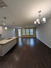 204 Netherlands Blvd in Lebanon, TN - Foto de edificio - Building Photo