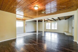 7943 Newcastle Ave in Los Angeles, CA - Building Photo - Building Photo