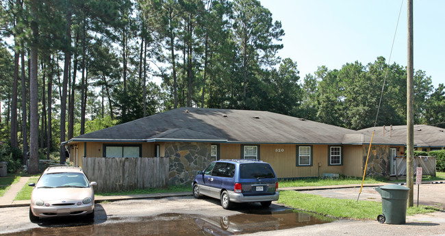 320 Crow Rd in Pensacola, FL - Building Photo - Building Photo