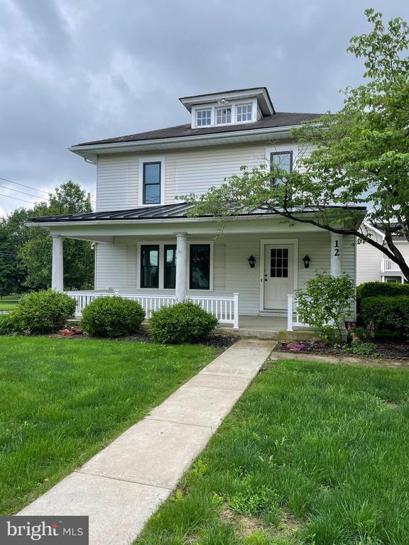 property at 12 N Kinzer Rd