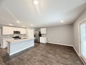 6013 Secretariat Wy in Bellview, FL - Building Photo - Building Photo