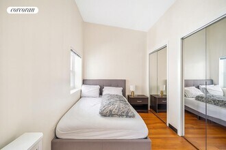 30 E 18th St in New York, NY - Building Photo - Building Photo