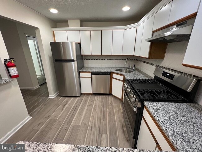 property at 2 Rickard Ct