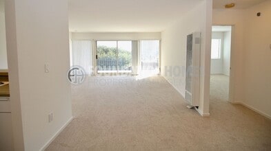 126 Eden Roc Dr in Sausalito, CA - Building Photo - Building Photo