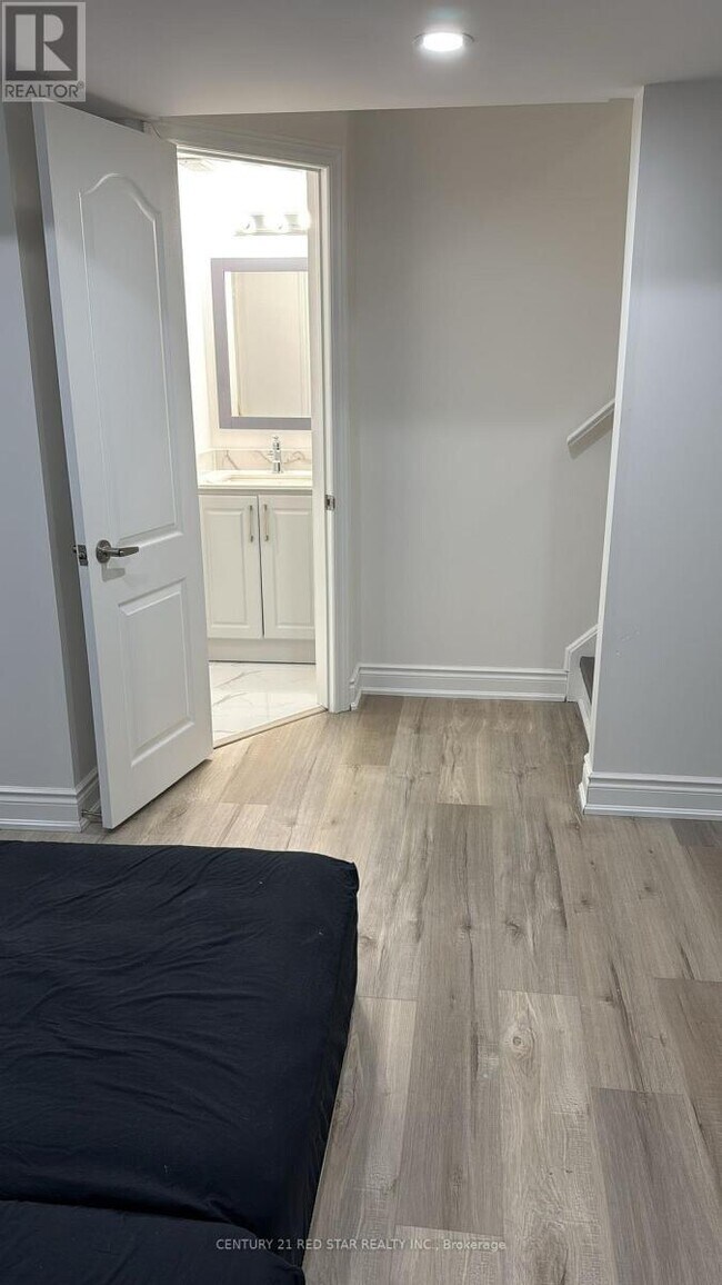 1358 Beauty Bush Ct in Mississauga, ON - Building Photo - Building Photo