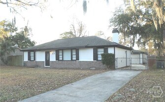 213 Olmstead Dr in Garden City, GA - Building Photo