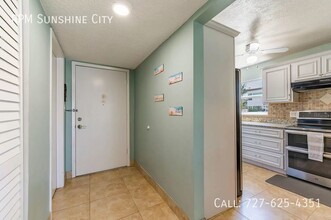 7003 Sunset Way in St Pete Beach, FL - Building Photo - Building Photo