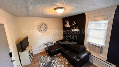 3245 3rd Ave S in Minneapolis, MN - Building Photo - Building Photo