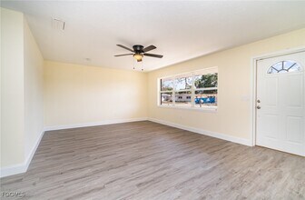 2225 Aldridge Ave in Ft. Myers, FL - Building Photo - Building Photo