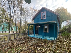 11 Rombout Ave in Beacon, NY - Foto de edificio - Building Photo