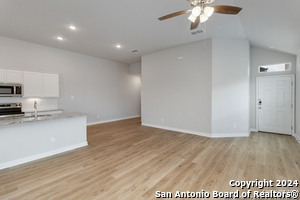 303 Nespral Dr in San Antonio, TX - Building Photo - Building Photo