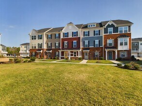 537 Crofton Village Terrace in Midlothian, VA - Building Photo - Building Photo