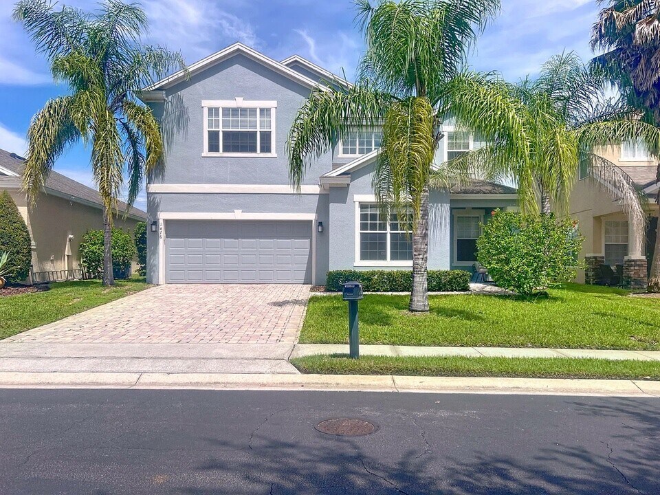 1476 Lexington Ave in Davenport, FL - Building Photo