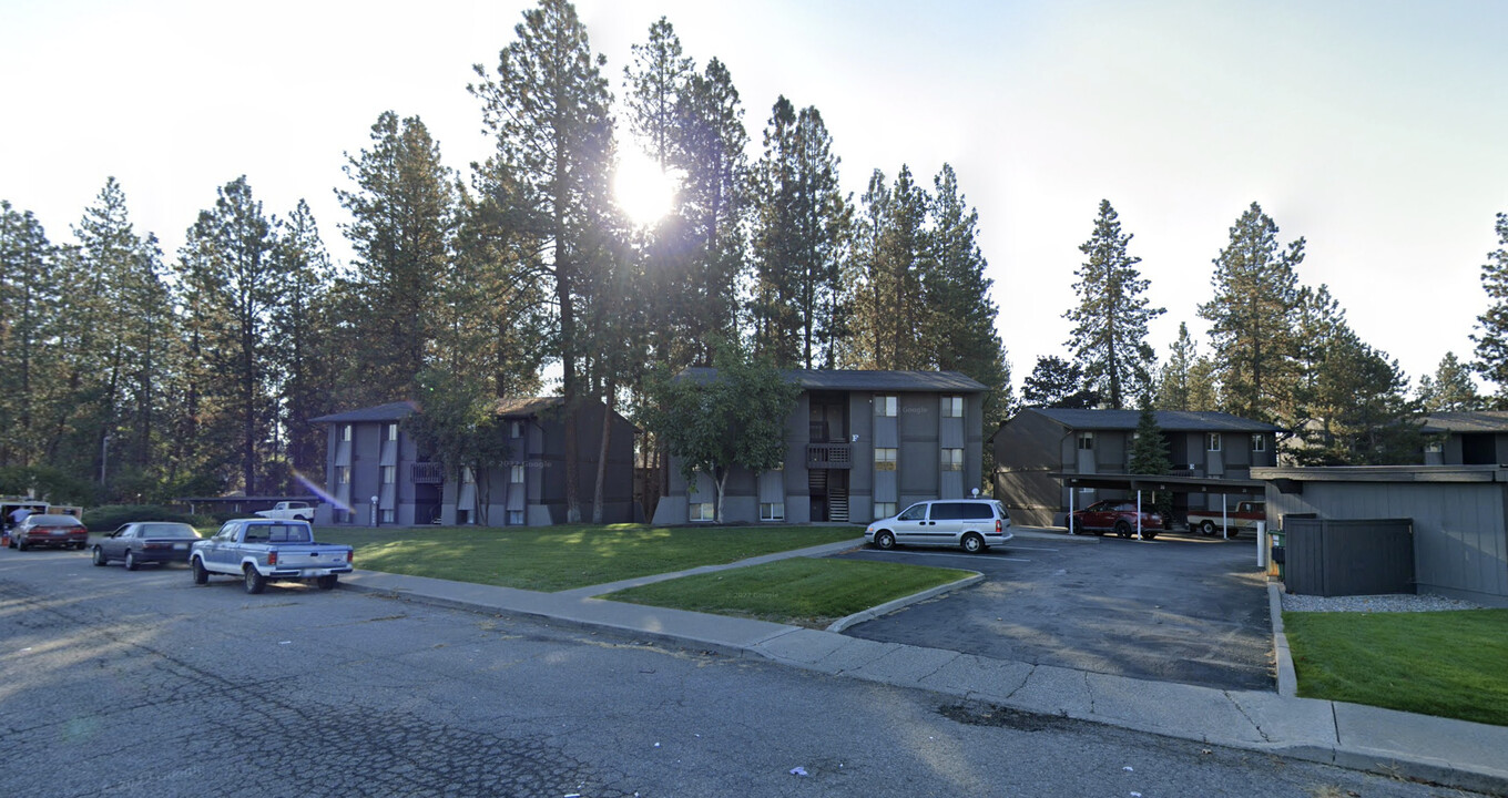 Centennial Pines Apartments in Spokane Valley, WA - Building Photo