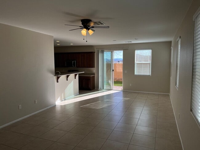 755 Proud Waters Ct in Las Vegas, NV - Building Photo - Building Photo