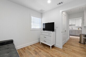 106 11th St in St. Augustine, FL - Building Photo - Building Photo