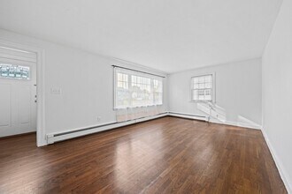 8 Petrel Rd in Quincy, MA - Building Photo - Building Photo
