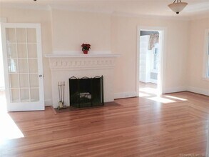 20 Newton Rd in Woodbridge, CT - Building Photo - Building Photo