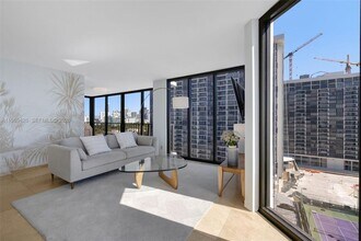 1915 Brickell Ave in Miami, FL - Building Photo - Building Photo