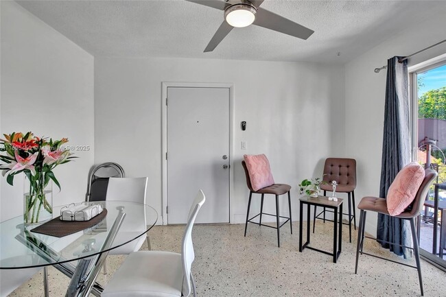 458 SW 9th St in Miami, FL - Building Photo - Building Photo