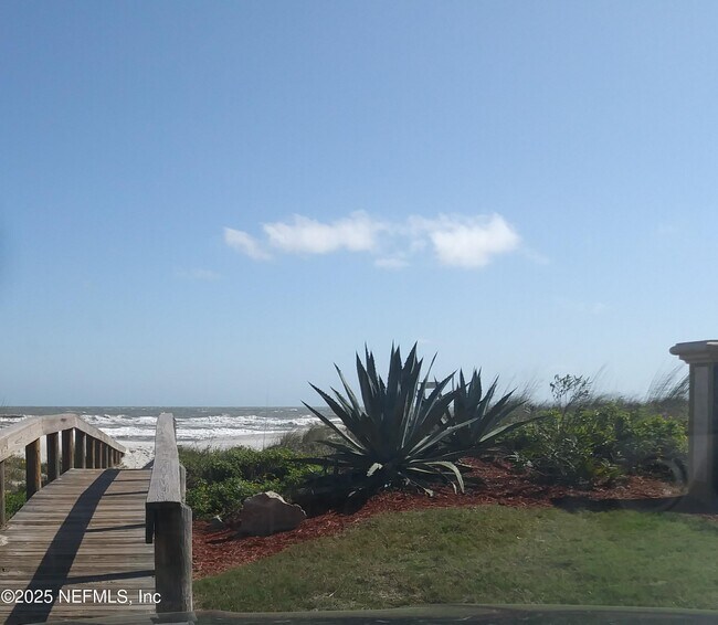 1024 11th St N in Jacksonville Beach, FL - Building Photo - Building Photo
