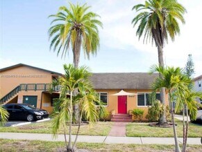 1702 McKinley St in Hollywood, FL - Building Photo - Building Photo