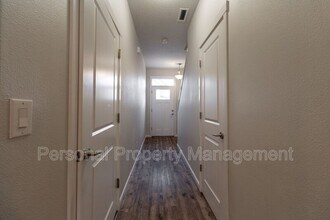 5831 NE 56th Pl in Vancouver, WA - Building Photo - Building Photo