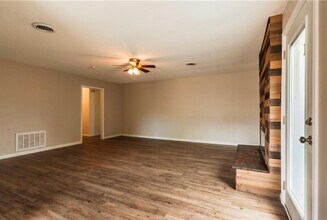 324 Rodric Dr in Siloam Springs, AR - Building Photo - Building Photo