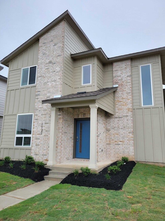 1121 Amistad Lp in College Station, TX - Building Photo - Building Photo