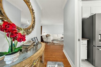 8310 Big Acorn Cir in Naples, FL - Building Photo - Building Photo