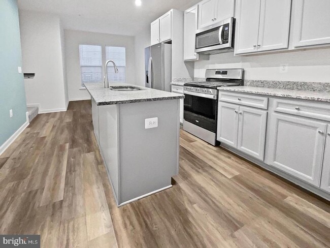 8255 Knight Station Way in Manassas, VA - Building Photo - Building Photo