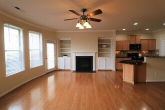 982 Silver Leaf Dr in Winston-Salem, NC - Foto de edificio - Building Photo