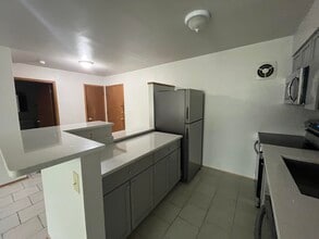 3811 S 35th St in Greenfield, WI - Building Photo - Building Photo