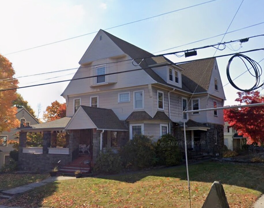 254 Center St-Unit -2nd Floor in Bristol, CT - Building Photo
