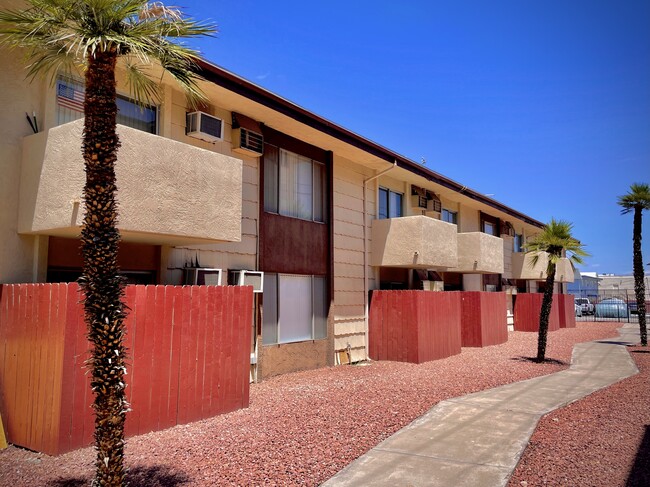 Cambridge Vista in Las Vegas, NV - Foto de edificio - Building Photo