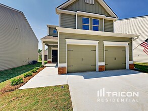 190 Southwind Cir in Newnan, GA - Building Photo - Building Photo
