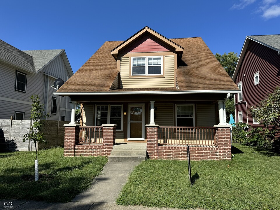 1938 N Park Ave in Indianapolis, IN - Foto de edificio