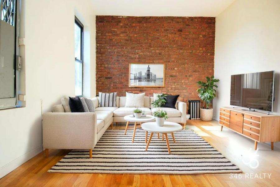West 184th Street in New York, NY - Building Photo