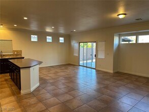 5511 Meedeldale St in North Las Vegas, NV - Building Photo - Building Photo