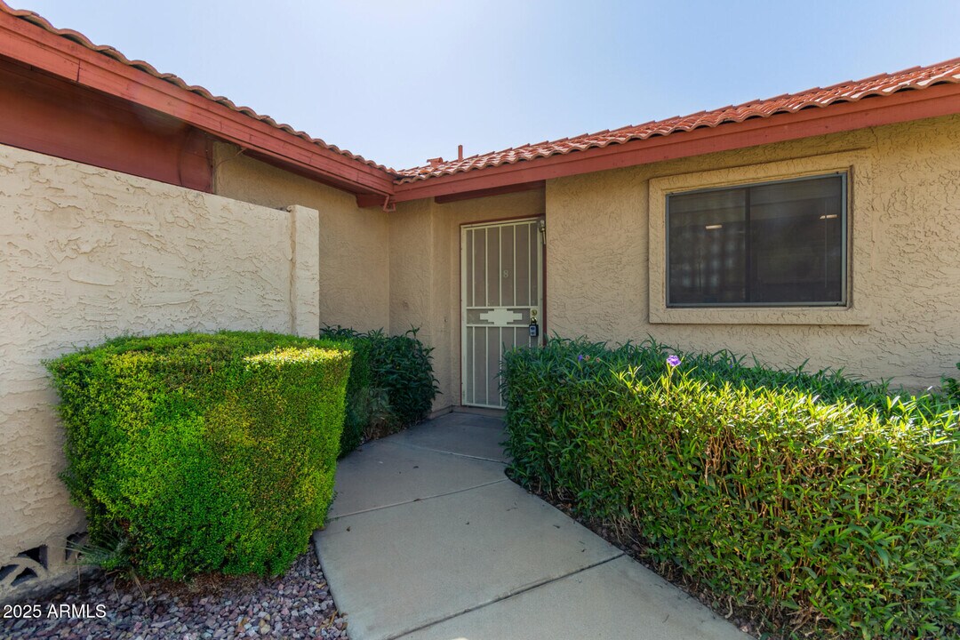 17225 N 16th St in Phoenix, AZ - Building Photo