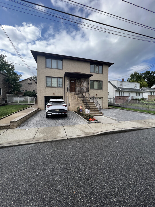 2487 7th St, Unit 2nd floor left side in Fort Lee, NJ - Building Photo