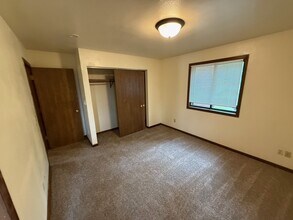 Pinebrook Corner Apartments in Wisconsin Dells, WI - Foto de edificio - Building Photo