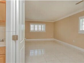 633 NE 2nd Ave in Fort Lauderdale, FL - Building Photo - Building Photo