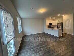 316 Mazzeo Dr in Glassboro, NJ - Building Photo - Building Photo