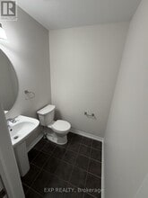 30 Whitmer St in Milton, ON - Building Photo - Building Photo