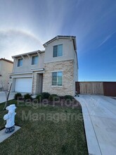 7306 Ganache Wy in Sacramento, CA - Building Photo - Building Photo