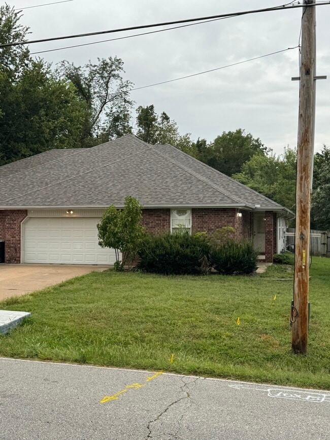 property at 544 W Hines St