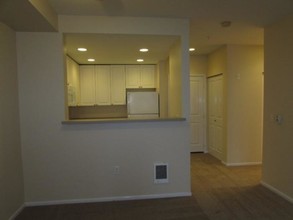 4343 Roosevelt Way NE in Seattle, WA - Foto de edificio - Building Photo