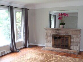 3617 Canterbury Ave in Kalamazoo, MI - Building Photo - Building Photo