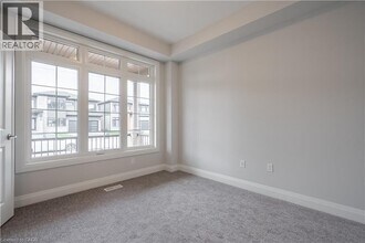 7482 Sherrilee Cres in Niagara Falls, ON - Building Photo - Building Photo